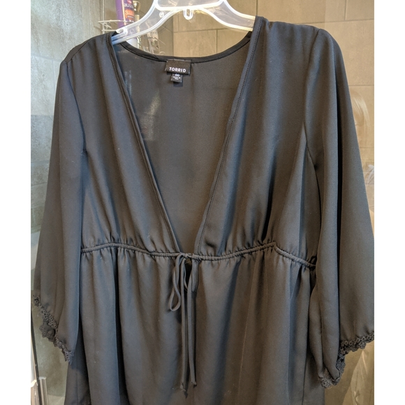 Torrid Black Gauze Kimono Style Blouse - Picture 3 of 8